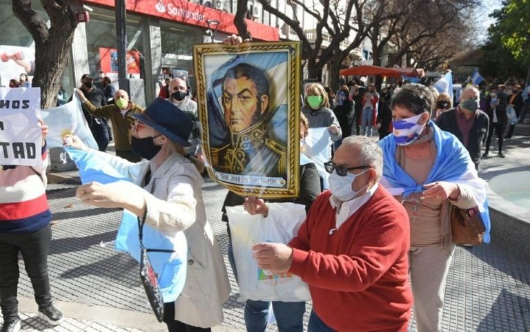 Mendoza, protesta contra el Gobierno nacional.