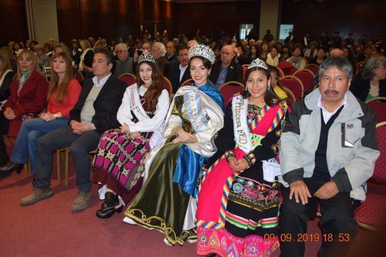 Reina y Princesas de FEDECOMEX