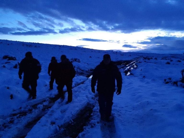 Fueron a rescatar una persona y quedaron atrapados en la nieve en Neuquén (Martin Candelaresi)