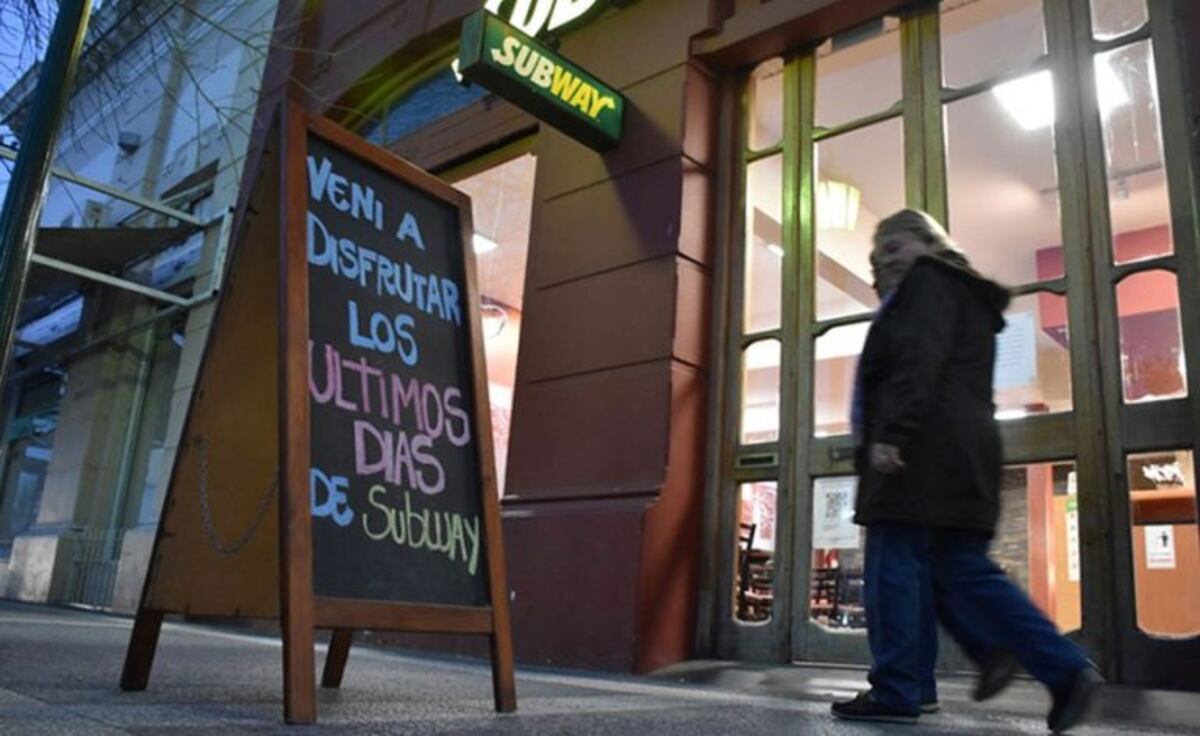 Subway cierra su franquicia en Santa Rosa y en el lugar abrirán un bar