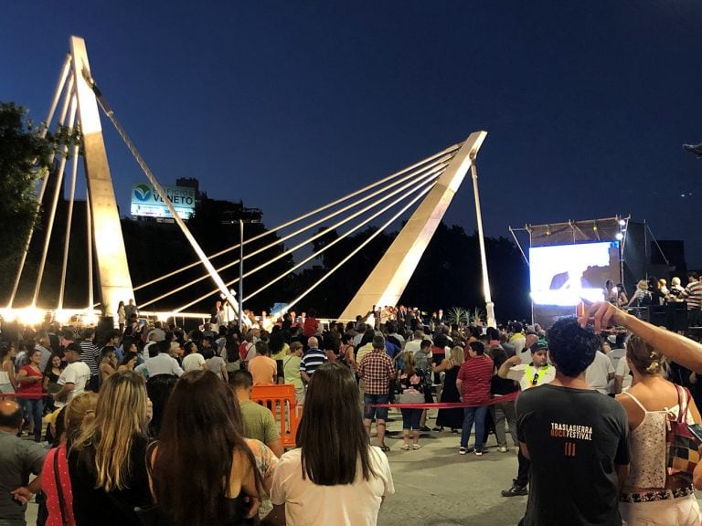 Puente Peatonal "Centenario"