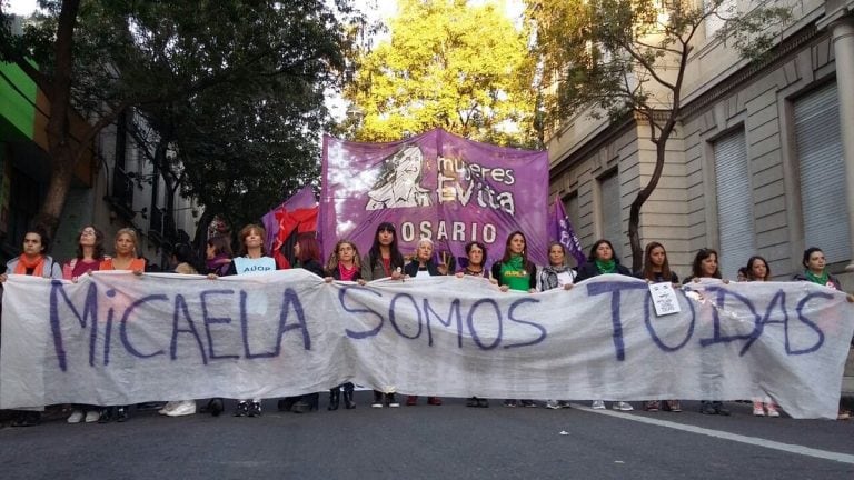 mARCHA mICAELA rOSARIO