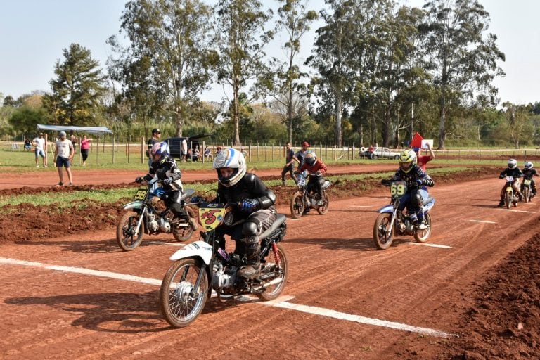 Motociclismo Aristobulo del Valle.