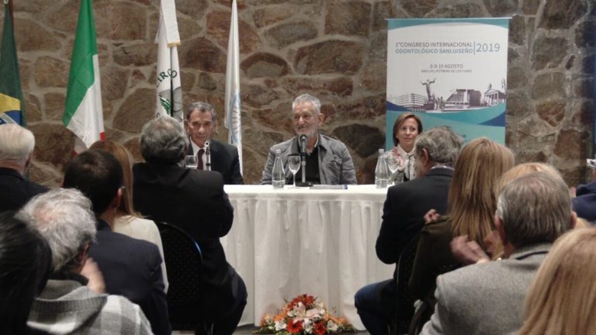 Alberto Rodríguez Saá abrió el Primer Congreso Internacional Odontológico en San Luis
