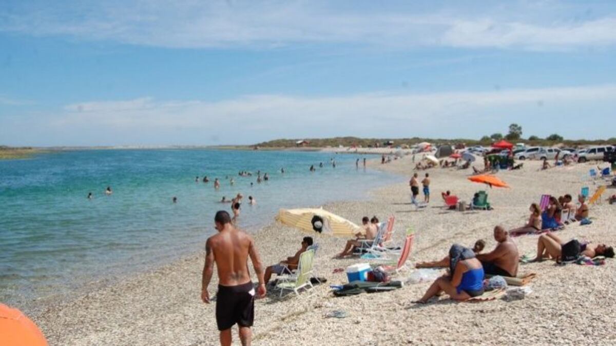 Las Grutas "a pleno" luego de ser considerada la "Mejor Playa de la Argentina"