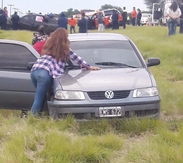 Una mujer murió y el resto de los ocupantes están heridos de gravedad.