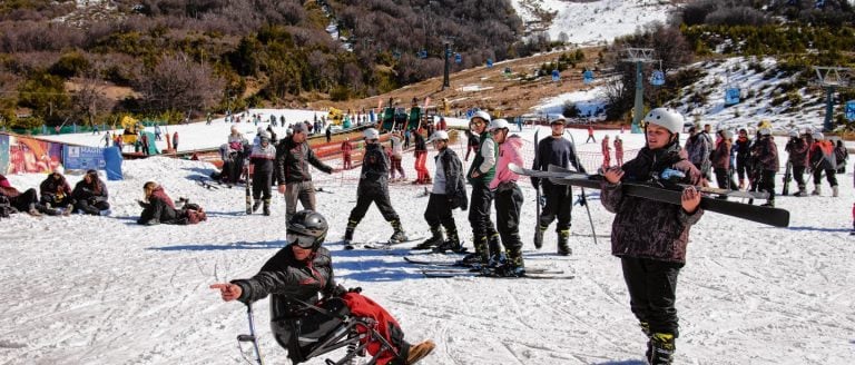 Germán Vega, el primer instructor de esquí en silla de ruedas del mundo. Foto: Marcelo Martínez.