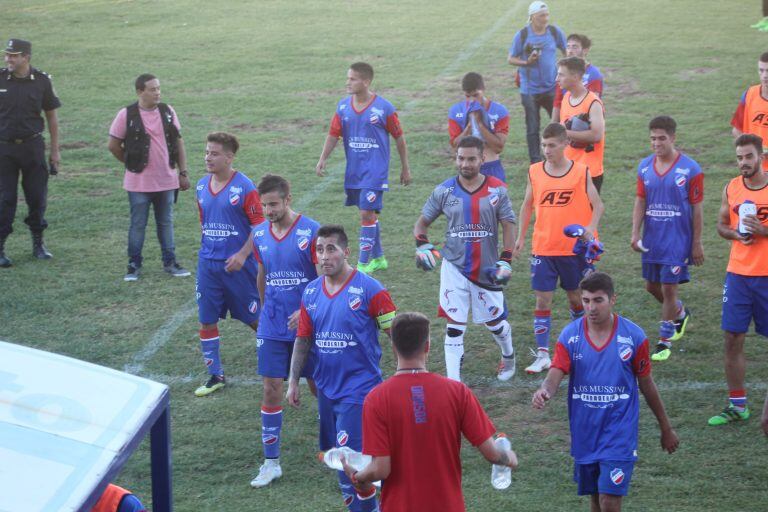 Con gol de Blanco Rosario superó a La Armonía 1 a 0