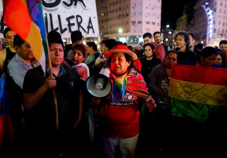 Bolivian residents in Argentina demonstrate in support of Bolivian President Evo Morales, in Buenos Aires, Argentina November 10, 2019. REUTERS/Agustin Marcarian