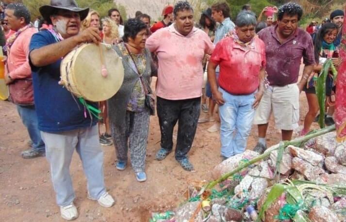 El Jueves de Compadres. una celebración tradicional en Jujuy, en el marco del calendario carnestolendo.