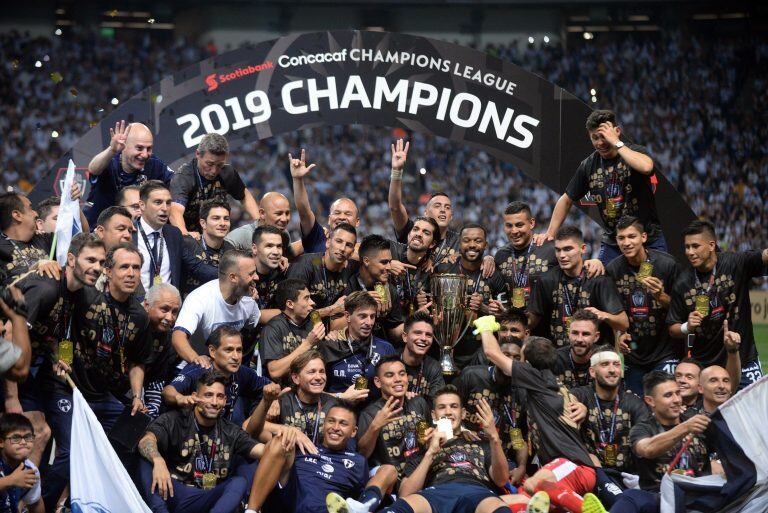 Monterrey de México celebra luego de ganar la final de la Liga de Campeones de la Concacaf (Foto: EFE)