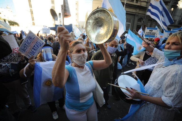 La marcha del 27A frente al Congreso. (Federico López Claro)