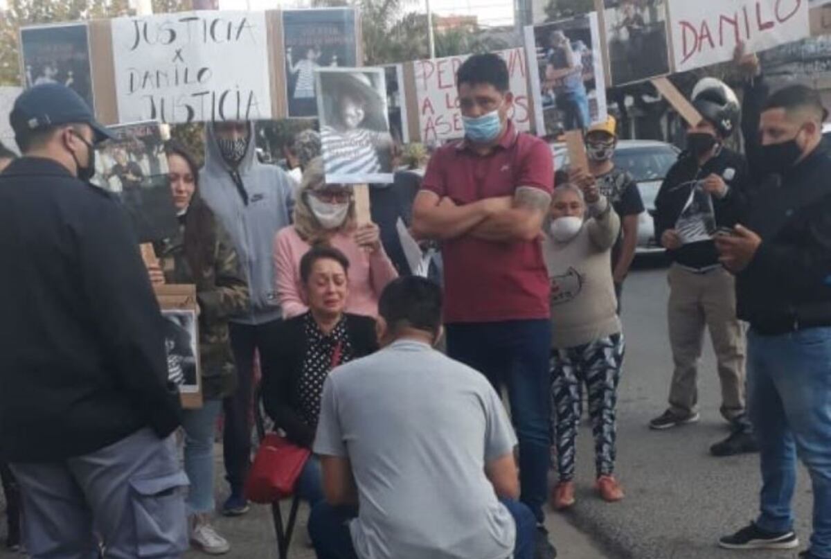 Familiares de Danilo Nikisch exigieron justicia frente a la Fiscalía
