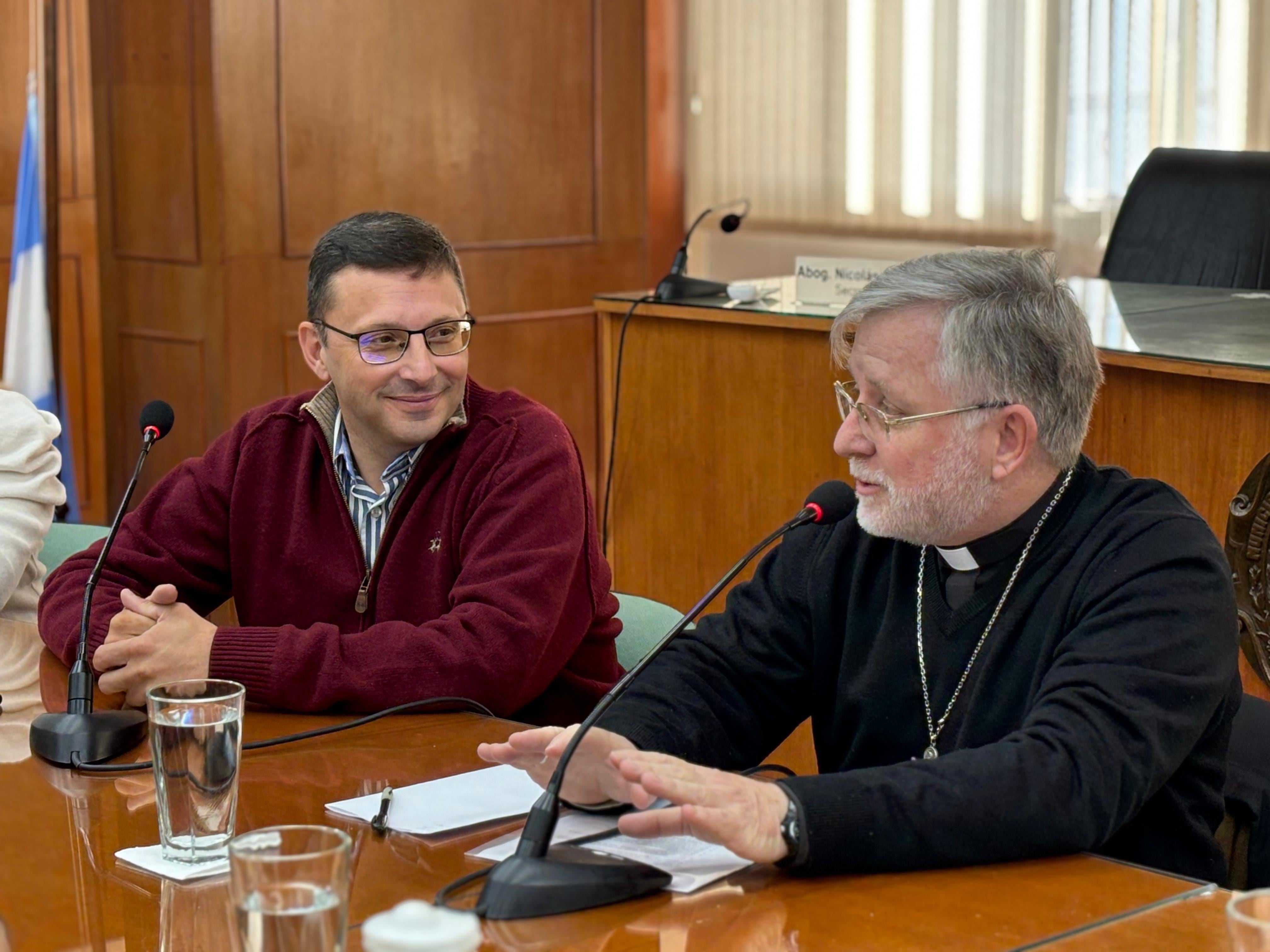 Monseñor Pedro Torres visitó el Concejo Municipal de Rafaela