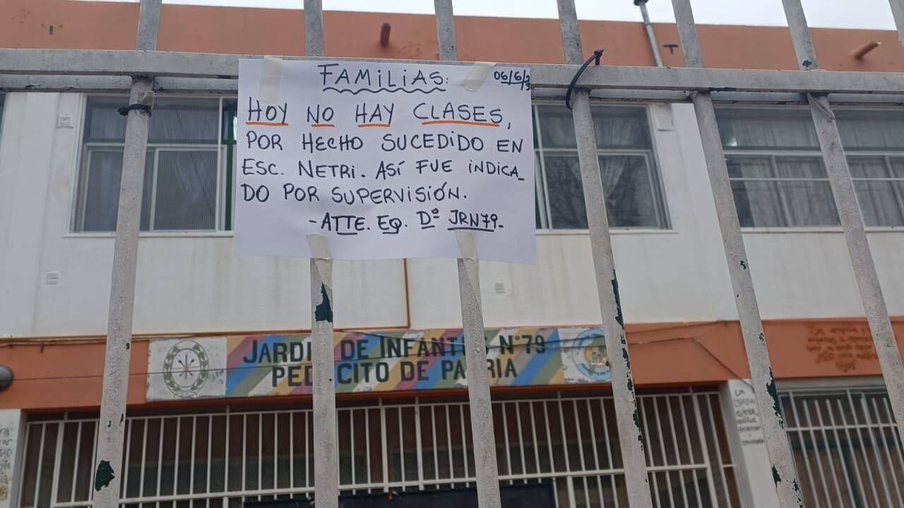 El Jardín Pedacito de Patria también suspendió las clases en el barrio 7 de Septiembre.