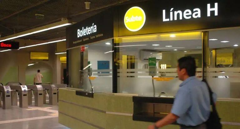 Los metrodelegados liberan molinetes en la línea H\u002E