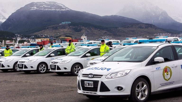 Policías fueguinos