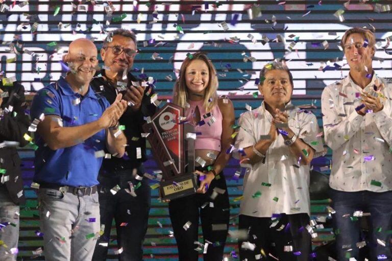 Ana Paula Brouwer de Koning, la ganadora de oro de la noche.