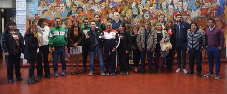 Los delegados de Catamarca, Formosa, La Pampa, Santa Fe y Congreso de la Nación, junto a sus pares de APL Jujuy, en la Legislatura.