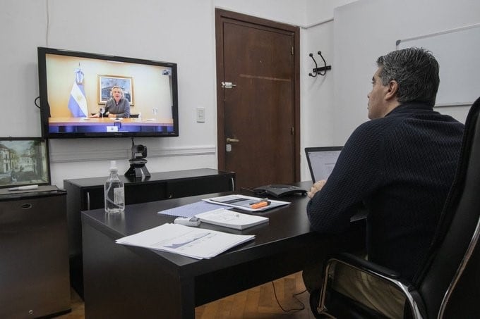 Alberto Fernández y Jorge Capitanich mantuvieron una conversación telefónica (Foto: Twitter)