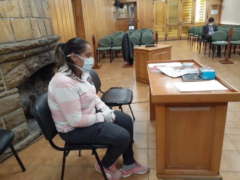 Estefanía Quiroz tras haber sido liberada. (Foto: Alfredo Leiva)