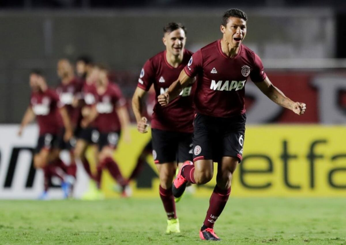 En una serie impresionante, Lanús perdió 4-3 ante San Pablo pero igual clasificó a octavos de la Sudamericana
