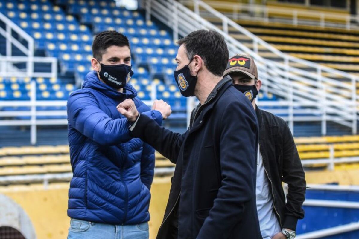 Central presentó al Kily González a los jugadores en el Gigante