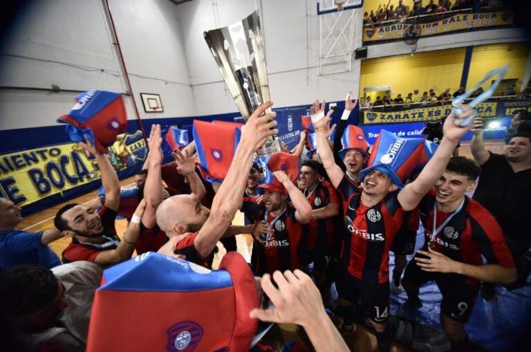 Futsal: San Lorenzo Campeón (Foto: Twitter/CASLAFutsal)