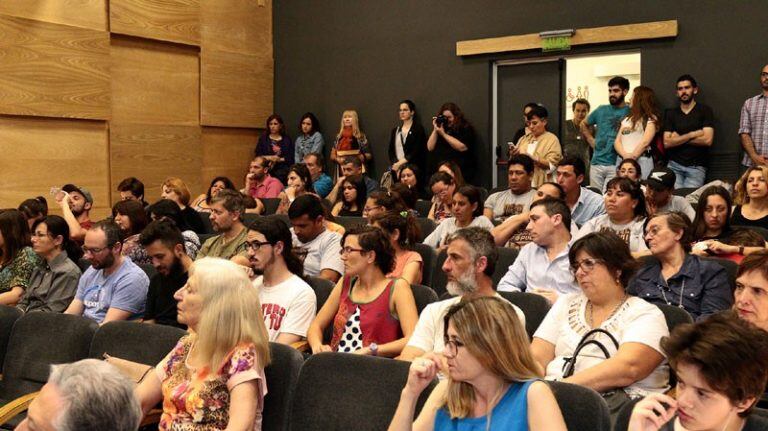 Gran cantidad de público pasó por la Feria del Libro de Pergamino