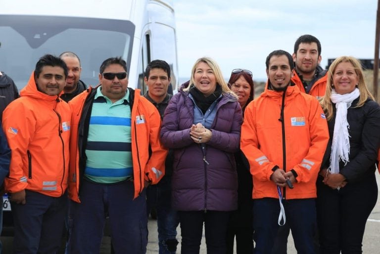 Entrega de vehículos a salud