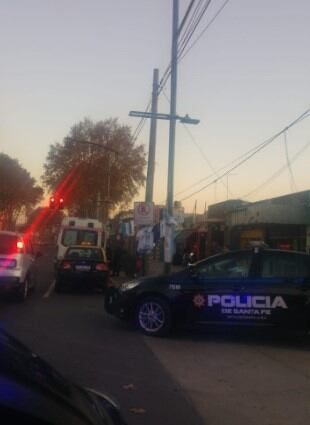 Agredió a pasajeros de un colectivo y atacó a policías