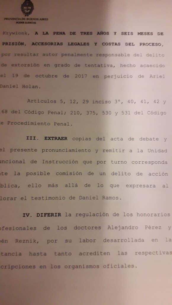 La condena de Bebote Álvarez (Foto: Twitter/pviloutaoficial)