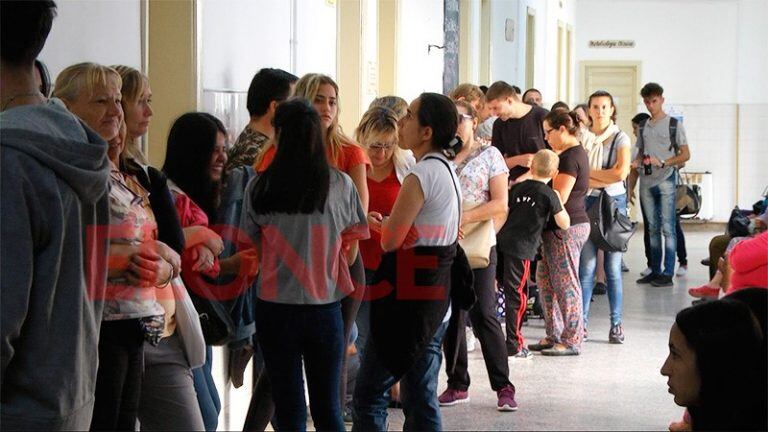 En el Hospital San Martín de Paraná se vacunan contra la Fiebre Amarilla a 160 personas por día