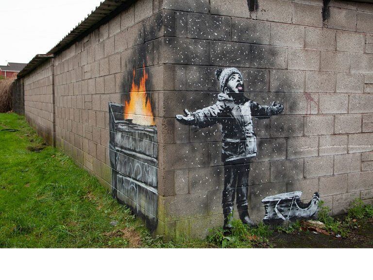 El artista callejero Bansky publicó las fotos del mural de Gales en su sitio web