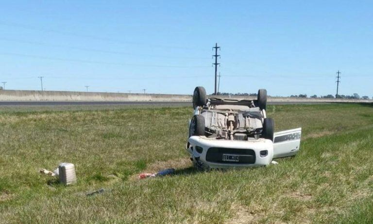 Así quedó el auto tras el accidente en la Ruta 226.