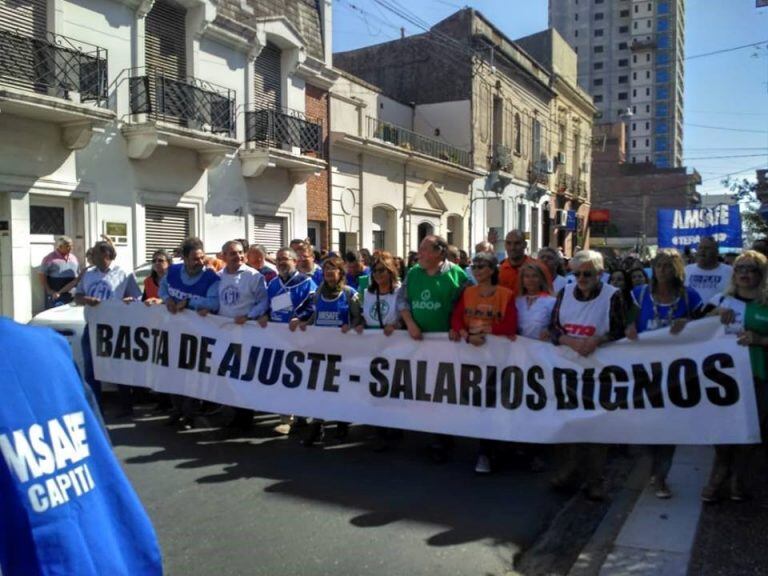 Marcha de los gremios en Santa Fe. (CTA)