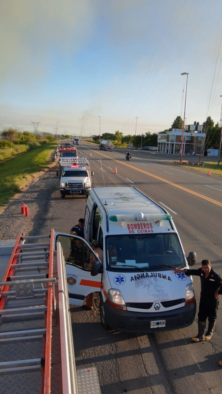 Bomberos Voluntarios- Incendio RN 12
Crédito: Bomberos Ceibas