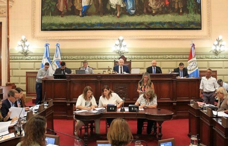 Sesión especial de la cámara de Diputados provincial (@diputadossf)