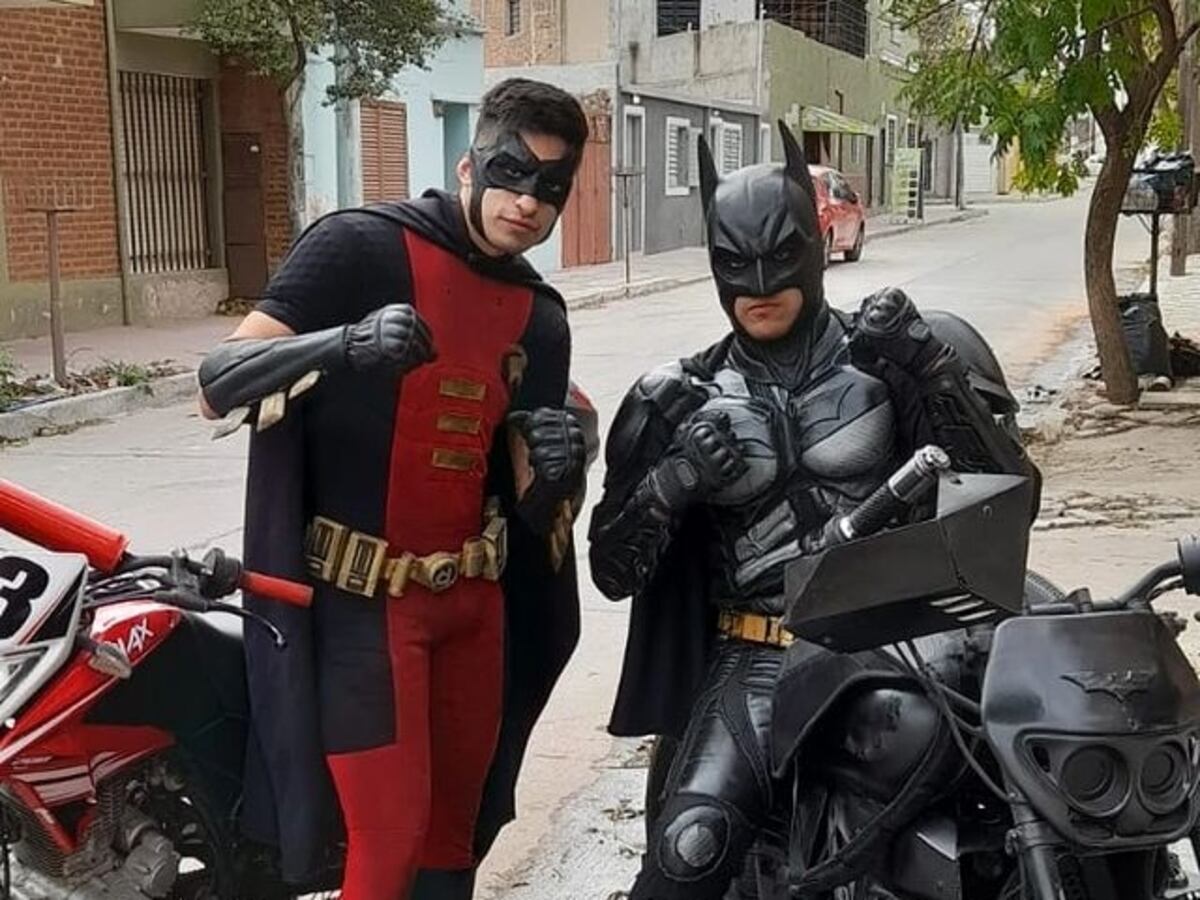 Filmaron a la “Liga de la Justicia” en Córdoba: la causa que unió a Flash, Batman, Robin y el Hombre Araña