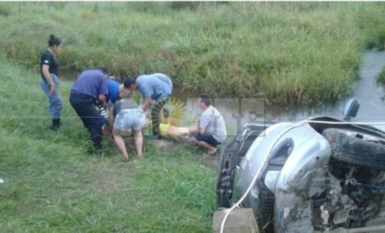 El conductor terminó inconsciente tras el accidente. (Foto: Diario Norte).