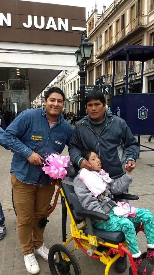 Alejandro Argañaraz, el chapista solidario de Orán, Salta. (Facebook)