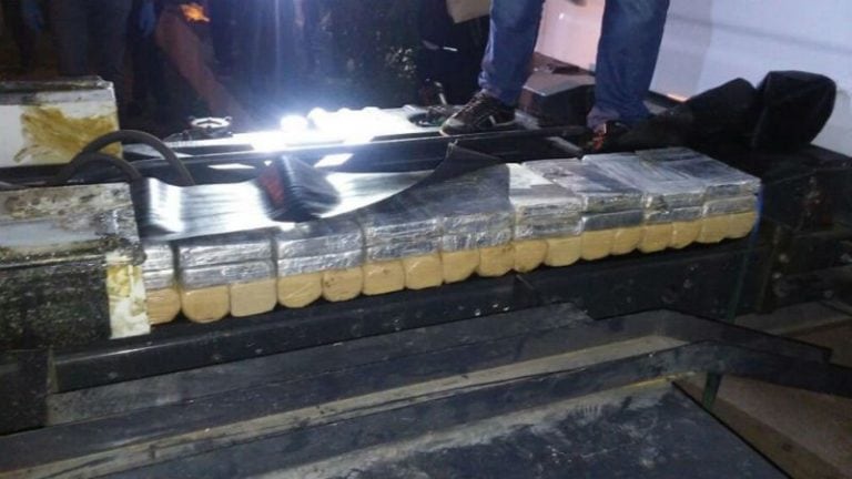 Detienen a un narco involucrado en la causa de los 205 kilos de cocaína en una grúa.