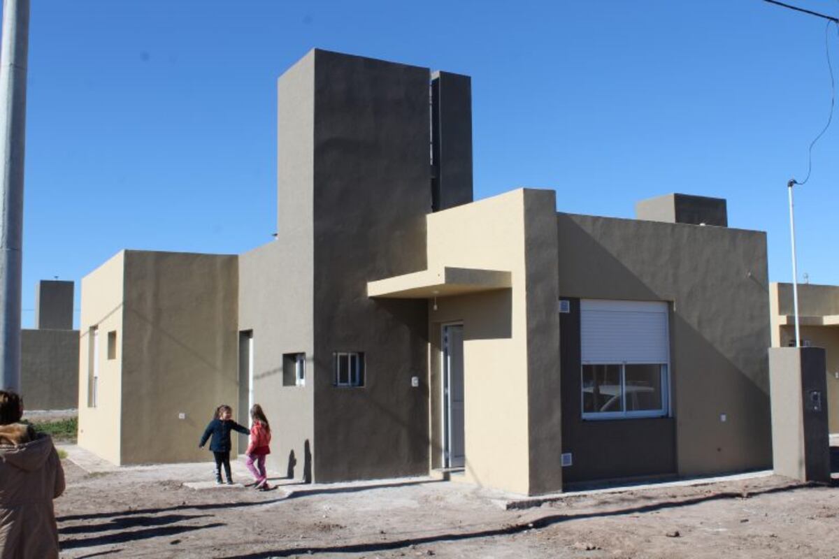 Entrega de viviendas PROMUVI