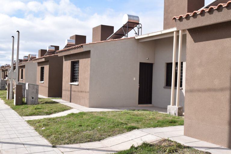 El Estado provincial dispondrá de mil millones de pesos para la construcción de 619 casas en el Programa Provincial de Viviendas.