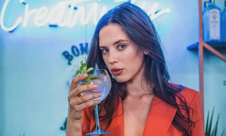 La confesión de Delfina Chaves: "A todos los eventos llevo una petaca de whisky" (Foto: Instagram)