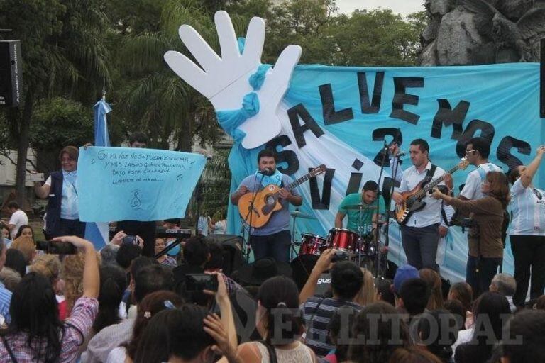 Marcha en contra de la despenalización del aborto en Corrientes. (Foto: El Litoral)