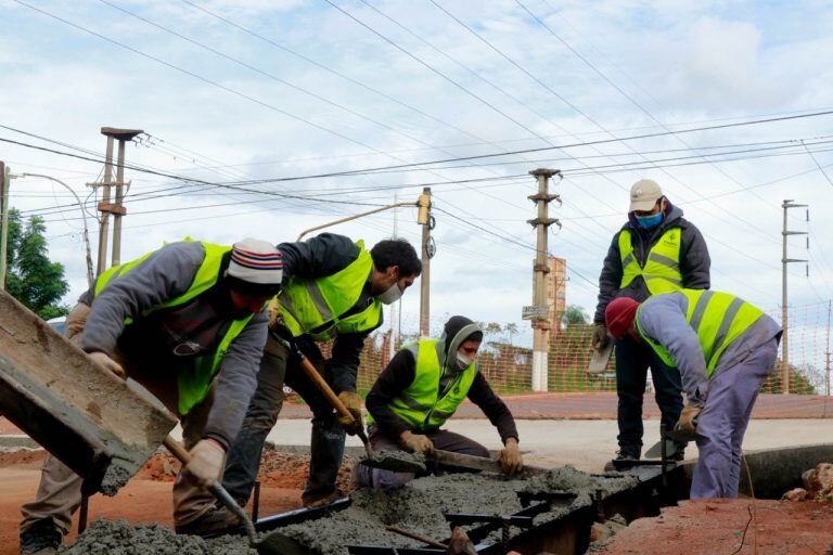 Obras en badenes de la ciudad de Posadas.