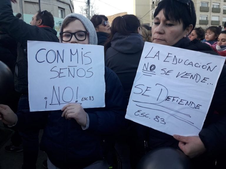 El apoyo manifiesto en los carteles. Foto Marcelo Vidal/Del Mar