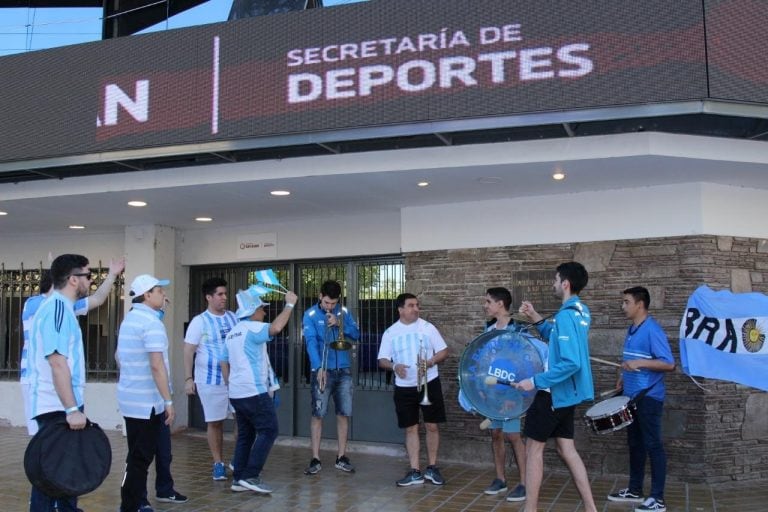 La hinchada, presente.