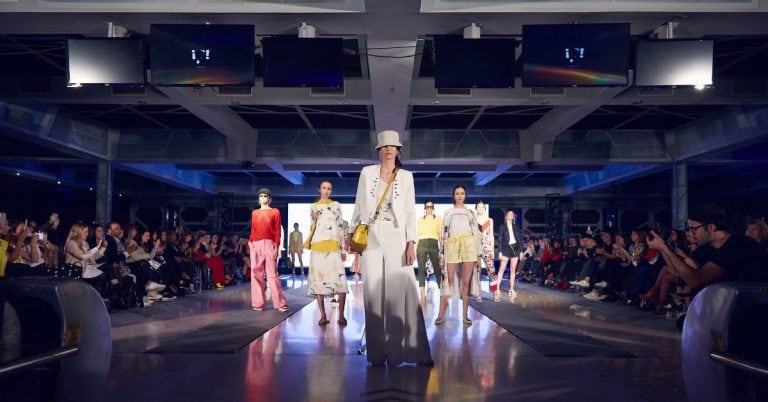 Círculo Moda está en marcha: moda con impacto y puesta tecno.